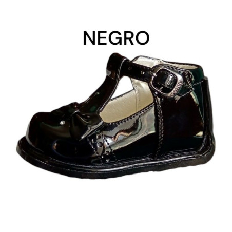 ZAPATO CHAROL NIÑA MOÑO ANDREA GARLEY