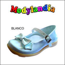 BALERINA CHAROL NIÑA ZOE INQUIETAS